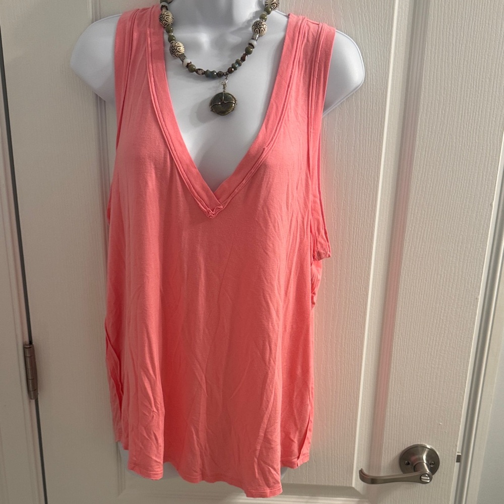 Women's Pink Sleeveless Top